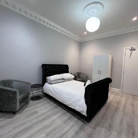 Lovely 4 Bedroom 2Nd Floor Walk Up Apartment Edimburgo Esterno foto